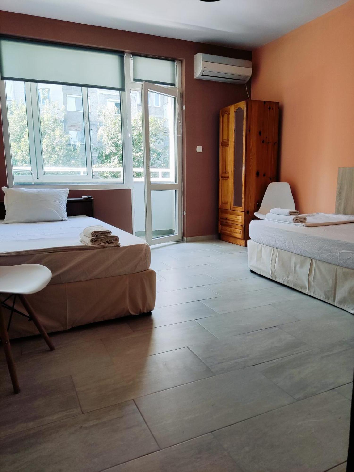 Pleven Rooms エクステリア 写真